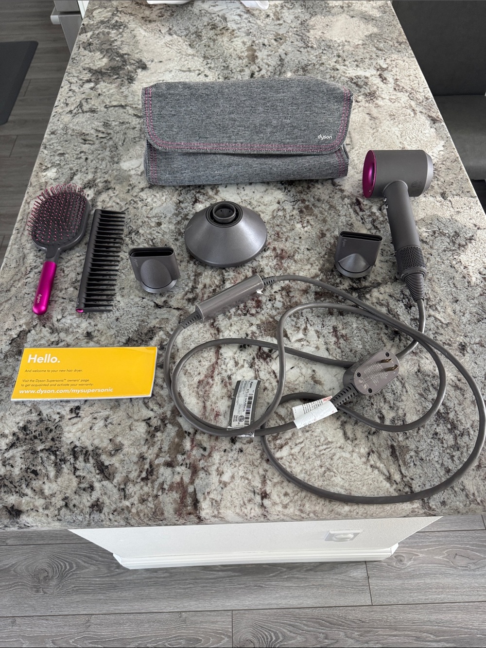 Dyson Supersonic HD01 Hair Dryer with Accessories Gift Edition